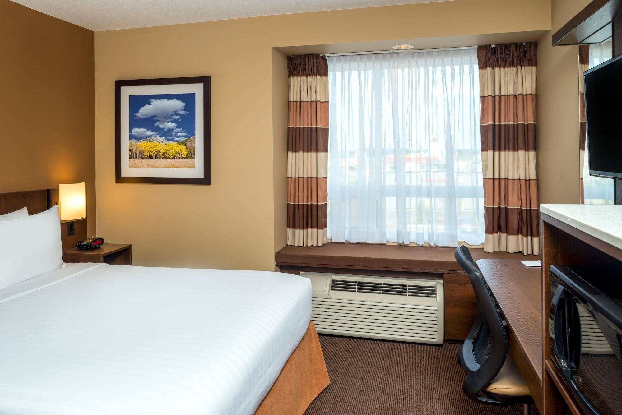 Microtel Inn & Suites By Wyndham Red Deer Εξωτερικό φωτογραφία