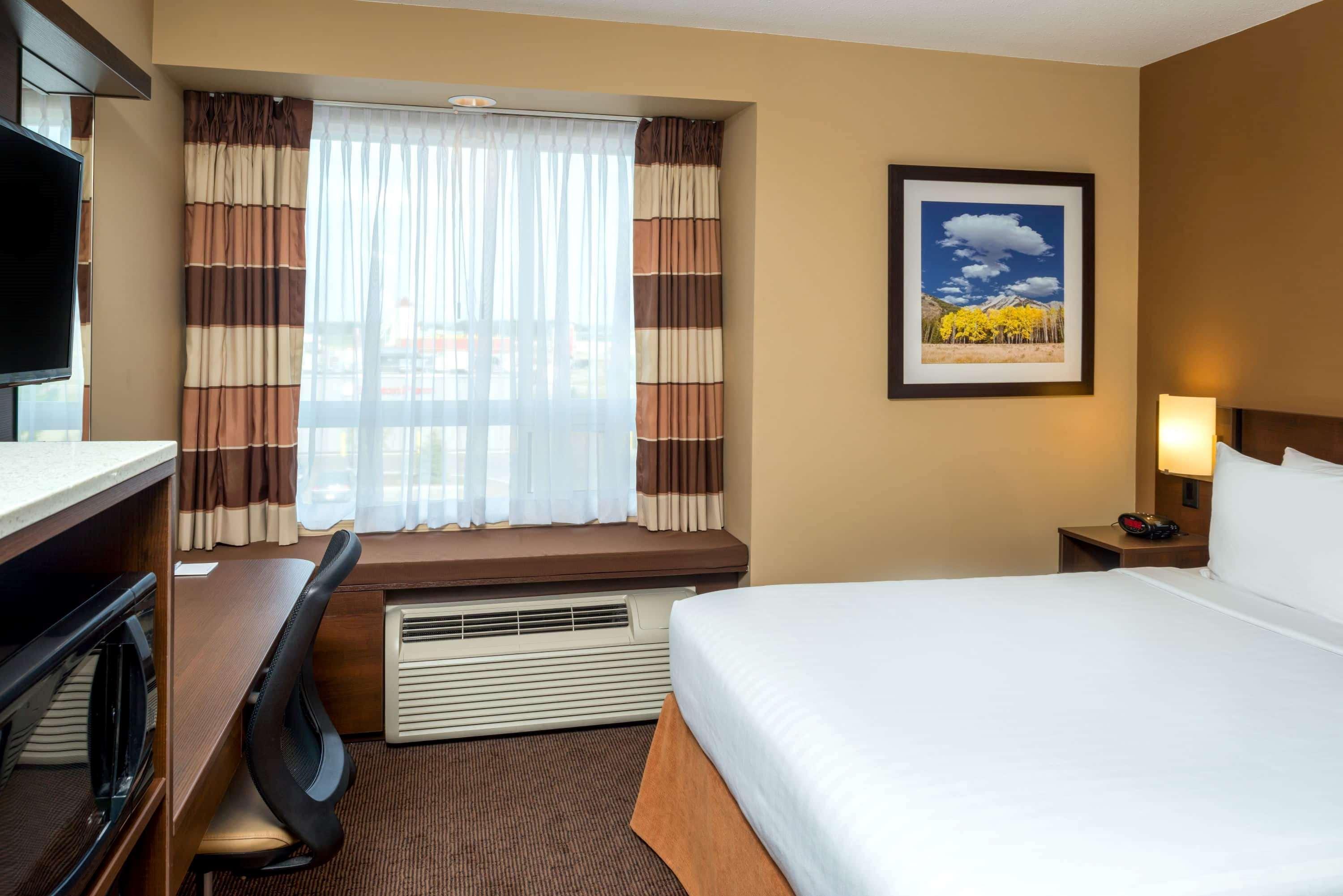 Microtel Inn & Suites By Wyndham Red Deer Εξωτερικό φωτογραφία