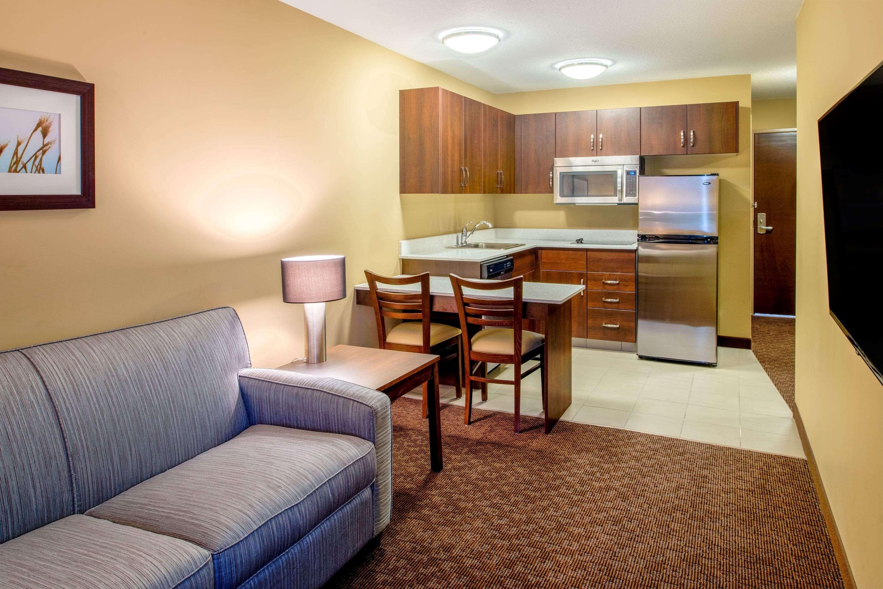 Microtel Inn & Suites By Wyndham Red Deer Εξωτερικό φωτογραφία